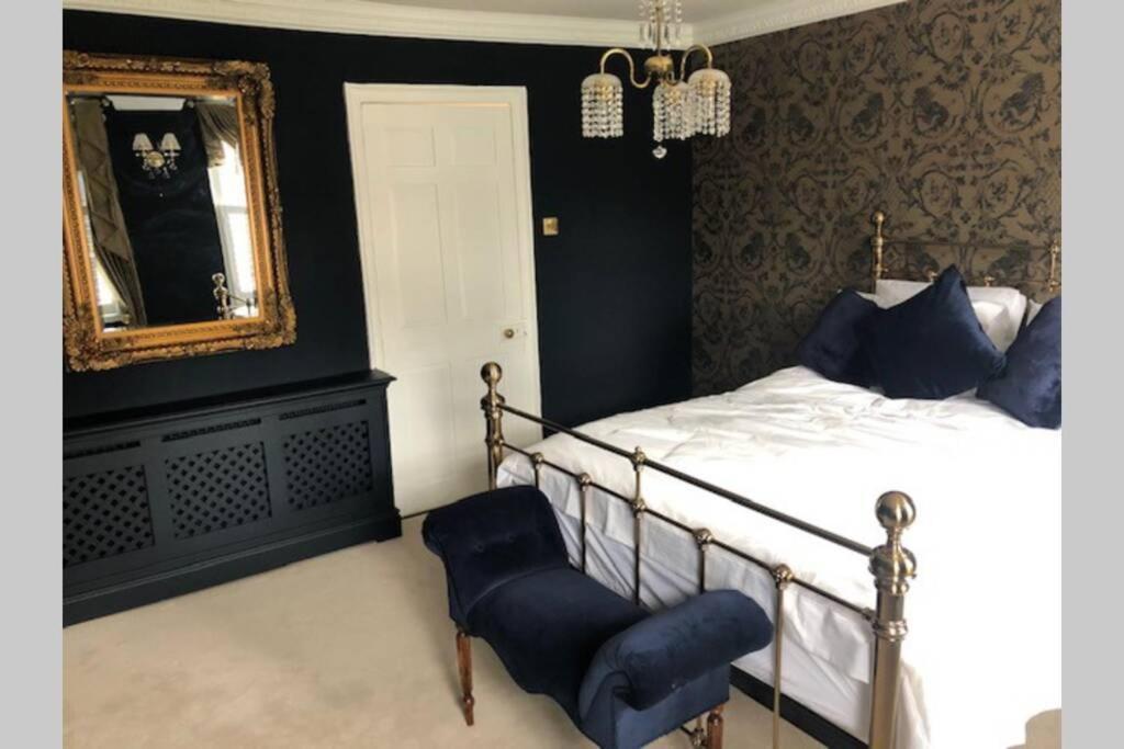 Villa Luxury 2 Bed Georgian Townhouse, Old