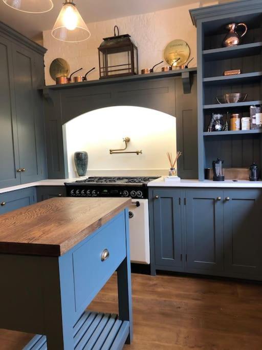 Luxury 2 Bed Georgian Townhouse, Old Portsmouth